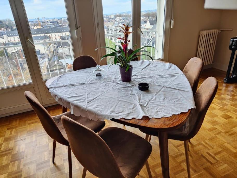 Superbe Appartement Lumineux Avec Vue Imprenable Tours Exterior photo